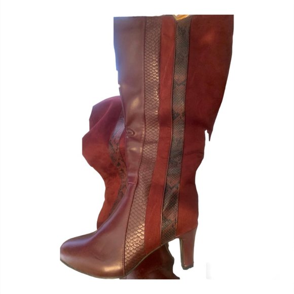 SEXY US  women's Ashley Stewart's KNEE HIGH 8W WIDE burgundy animal print boots - Picture 3 of 15